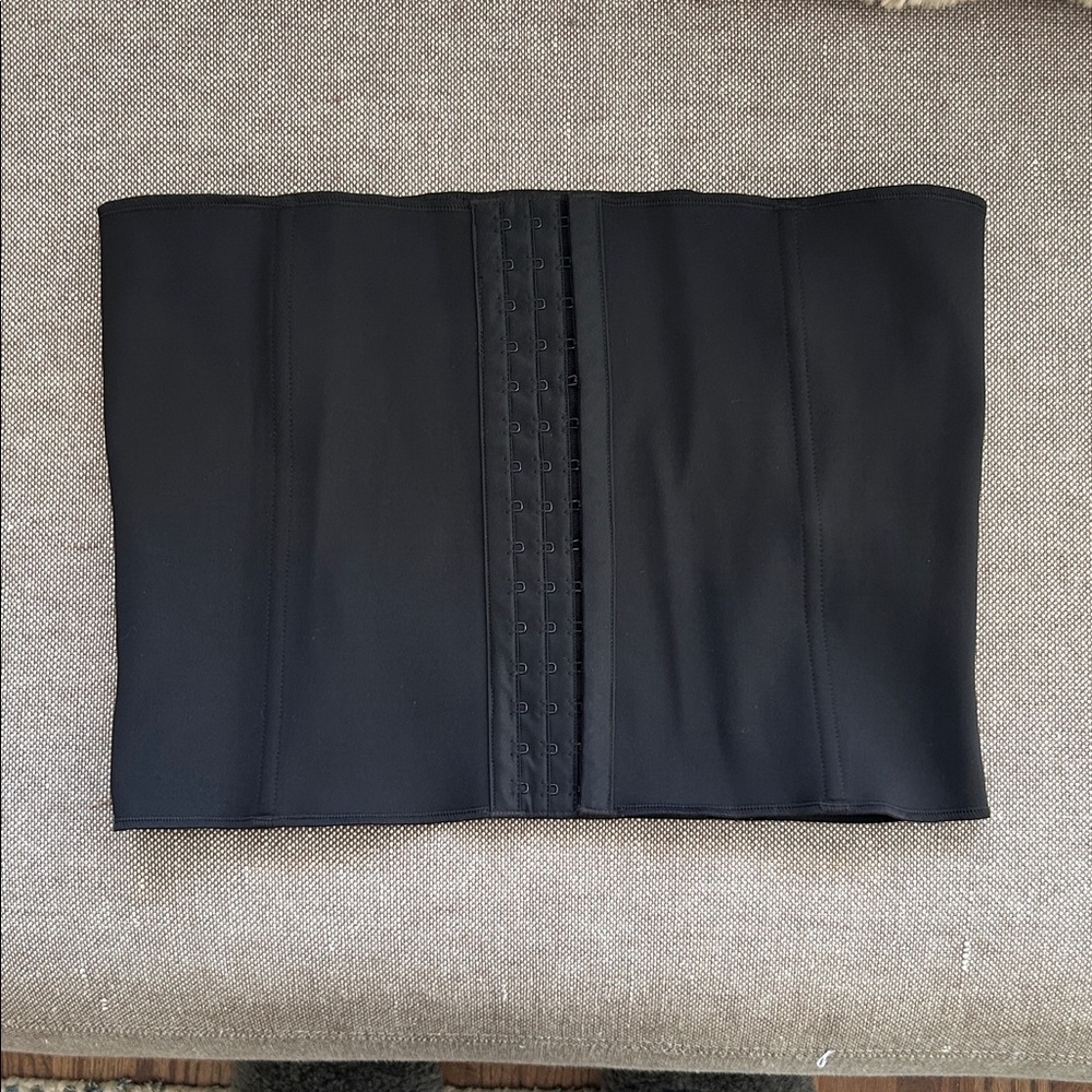 SKIMS Black Waist Trainer new without tags